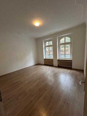 Großzügige 3 Zimmer Altbauwohnung in Wuppertal-Oberbarmen