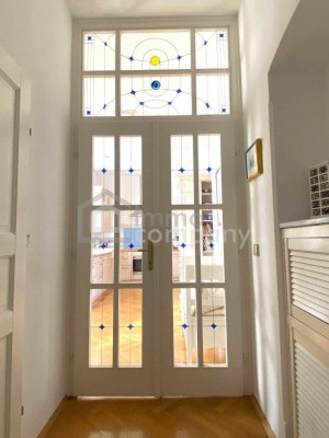 Altbau trifft Eleganz – 5-Zimmer-Wohntraum mit Charme und Stil