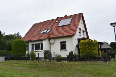 Top gepflegtes Einfamilienhaus mit traumhaften Grundstück
