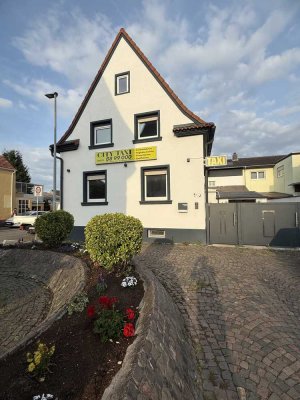 Modernisiertes Einfamilienhaus in Lambsheim – Freistehend, gepflegt & bezugsbereit!