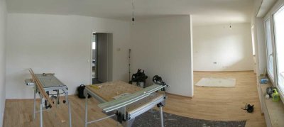 Sehr schöne helle Wohnung mit 40m2 Südbalkon
