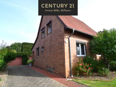 Charmantes Einfamilienhaus mit großem Garten und Entwicklungspotenzial