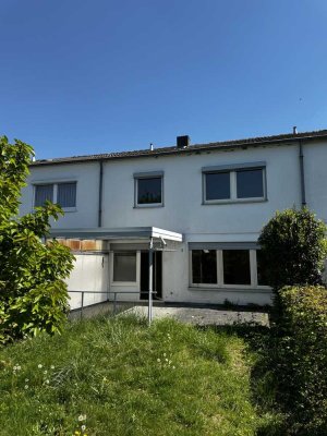 BONN-HEIDERHOF,
Reihenhaus in toller Lage, 6 Zi., ca. 130 m² WNfl, Garten, Garage Keller 282 m² Grs