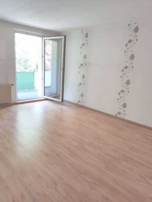 Besichtigung Mittwoch 13.08. - helle Wohnung mit zwei Balkon im Herzen von Würzburg