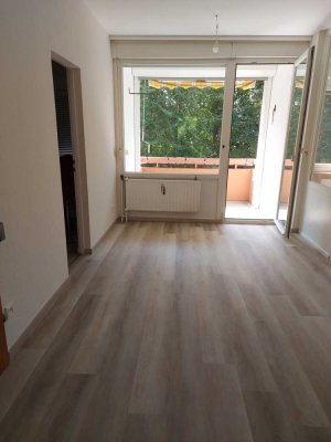 Schön geschnittene helle 3-Zimmer-Wohnung mit EBK und Fußbodenheizung in Eschborn