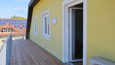 Stilvoll, exklusiv sanierte 3ZI mit 20m² Wohnterrasse, Parkplatz - nahe Kirchberg an der Raab