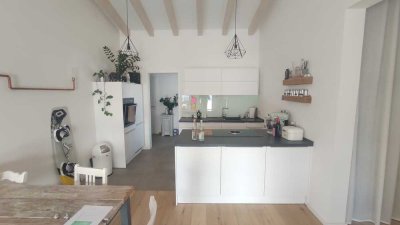 Stilvolle 2,5-Zimmer-Loft-Wohnung mit geh. Innenausstattung mit Balkon und EBK