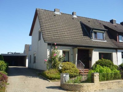 Seevetal-Hittfeld/Emmelndorf: Doppelhaushälfte zzgl. Nebengebäude auf 1A Grundstück (729 m²)