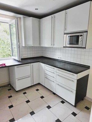 Stilvolle 3,5-Zimmer-EG-Wohnung mit gehobener Innenausstattung mit Balkon und Einbauküche in Sinzing