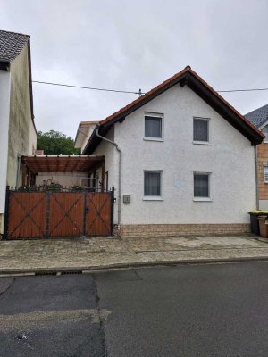 1290 € - 112 m² - 4.0 Zi.