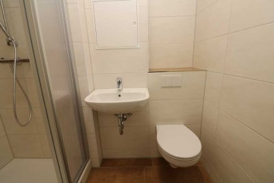 Ab jetzt müssen die Eltern allein klar kommen - moderne 1RW mit Dusche