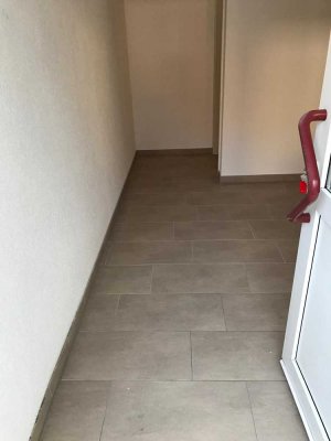 Nutzfläche als Büroräume/Beautyräume /Ausstellungsräume oder Handwerkerwohnung in Tamm