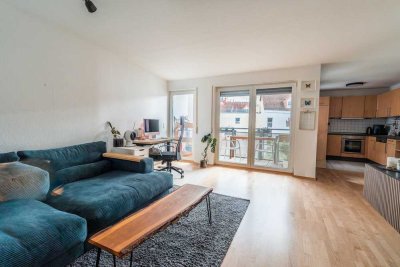 Charmante Etagenwohnung mit Balkon in gepflegter kleiner Einheit