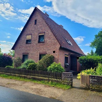 Haus mit gut geschnittenem Grundstück in zentraler und ruhiger Lage
