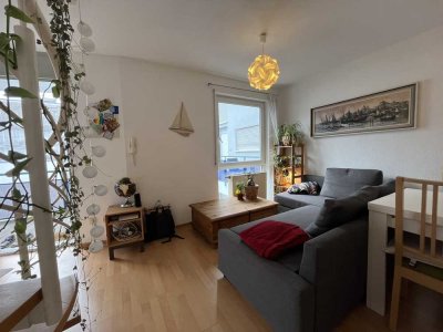 Appartment in zentraler Lage von Karlsruhe + TG-Stellplatz + teilmöbiliert