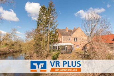 Wohn- und Geschäftshaus mit Wintergarten und 1 Garage