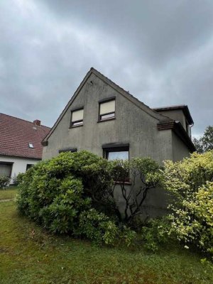 Günstiges 5-Raum-Einfamilienhaus in Schwanewede