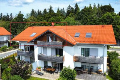 Stylischer Dachgeschosstraum in ruhiger & zentraler Lage von Holzkirchen