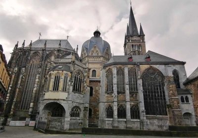 Über den Dächern von Aachen: Studenten Apartment an der RWTH!