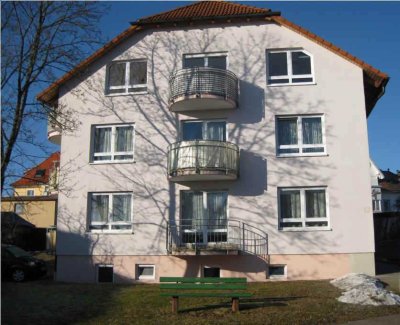 Gemütliche & sonnige 3 Zimmer-DG-Wohnung, inklusive 2 Balkone ruhig gelegen ab 01.08.2025