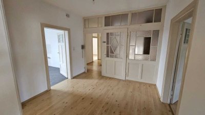 Schöne 4,5 Zimmer Altbauwohnung in toller Lage