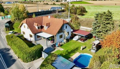 Zweifamilienhaus: 250 m², 9 Zimmer, Garten & Garage – Ihr neues Zuhause!