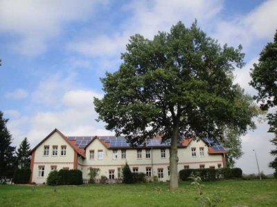 Gepflegte 2-Zimmer Wohnung im 1. OG in Neu Matzlow-Damm