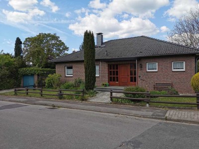 Einfamilienhaus in Toplage mit Einliegerwohnung und Garage in Holzminden