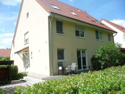 Moderne Doppelhaushälfte mit 2 Terrassen und PKW-Stellplatz Berlin-Frohnau, Befristung für 4 Jahre