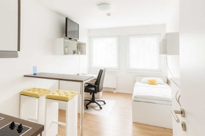 Erstbezug nach Sanierung mit EBK: Geschmackvolle 1-Raum-Wohnung in München Milbertshofen