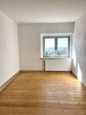 4-Zimmer-Wohnung mit Balkon