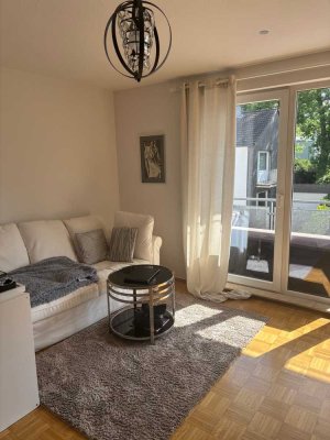 Exklusive, frisch modernsierte 2-Zimmer WHG in bester Lage von Düsseldorf Benrath