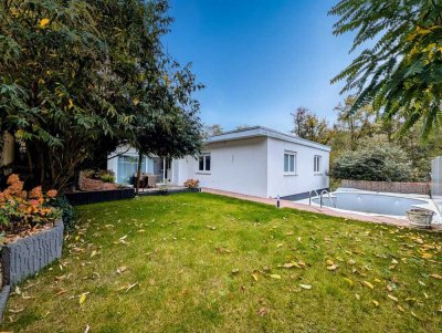 Einziehen, abschalten, wohlfühlen: Exklusiver Bungalow in Waldrandlage von Aschaffenburg-Damm