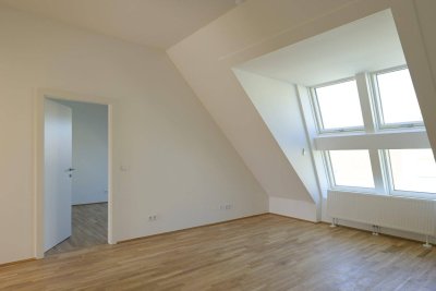 DG Wohnung gleich beim Reumannplatz – 2-Zimmerwohnung mit großer Küche mit Essplatz und ruhiger Hofterrasse!