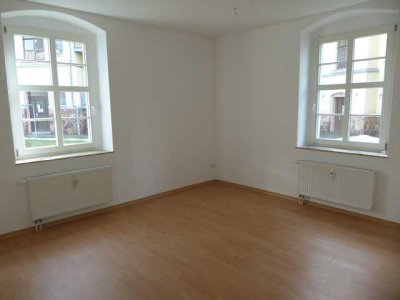 Süße 3-Raum mit schönem Balkon und Laminat in Altchemnitz!!!
