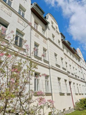 SOFORT BEZUGSFREIE, RENOVIERTE ETAGENWOHNUNG, SEHR SONNIG, GR. BALKON, KELLER, RUHIGE LAGE