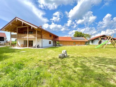 Exklusives Zweifamilienhaus in traumhafter, unverbaubarer Aussichtslage