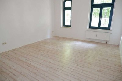 WG-geeignet - modernes Laminat - Bad mit Dusche - frei ab 1.11.25