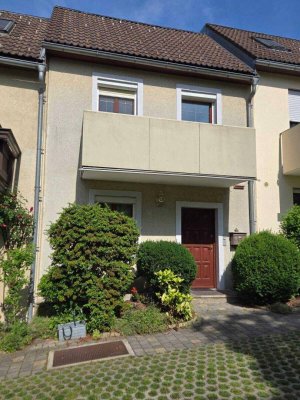 BIETERVERFAHREN! Reihenhaus in 1140 Wien mit Garten, Balkon und Fernblick!