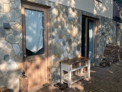 Exklusive 1-Zimmer-Wohnung mit gehobener Innenausstattung mit EBK in Schlangenbad
