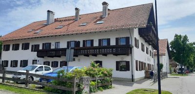 Exklusive 3-Raum-Wohnung mit Balkon und EBK in Wielenbach