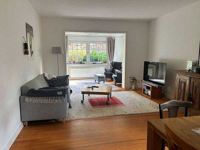 80 m² 2-Zimmer-Wohnung mit kl. Terrasse u. Eckgarten