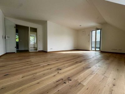 Erstbezug: Charmantes Dachgeschossjuwel mit Altstadtblick – perfekter Grundriss