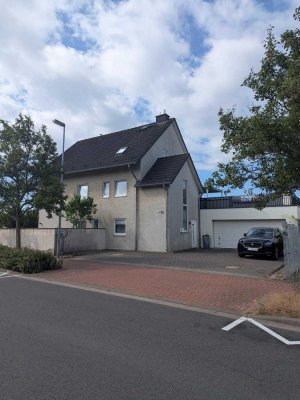 Wohnen & Arbeiten  - Zweifamilienhaus mit  Gewerbefläche