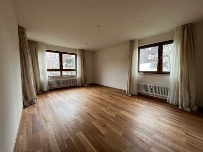 Top gepflegt mit Aufzug, Balkon & Garage - 2-Zimmerwohnung zwischen Weilimdorf und Korntal