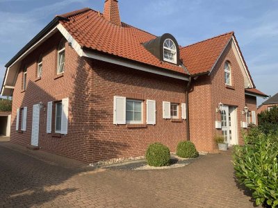 Geräumige und vollständig renovierte 3,5 -Zimmer-Wohnung mit Balkon und EBK in Eime