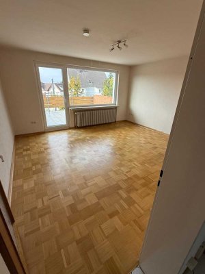 LAATZEN: 2- Zimmer Wohnung mit EBK und Balkon