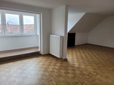 Zentrumsnah und ruhig: helle 2-Zimmer Dachgeschosswohnung in Bad Pyrmont