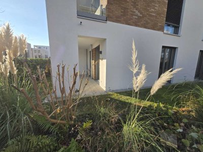Schöne helle 2-Zimmer Erdgeschosswohnung mit Terrasse, Garten und Aufzug in Bad Vilbel