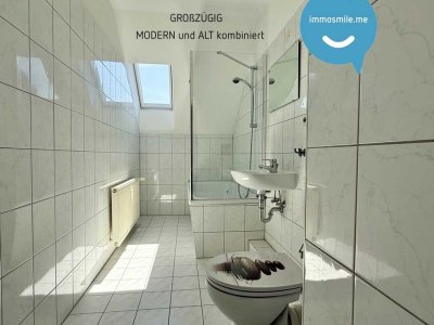 2 Raum • alles NEU • moderner Grundriss • Dachgeschoss • ruhige Lage • Stellplätze • mal anschauen ?